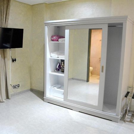 ذا فيفتى ايت السالمية Lejlighedshotel Kuwait City Eksteriør billede